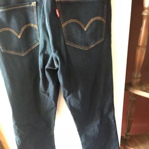 Women Levi’s 315